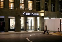 Cổ phiếu Credit Suisse giảm mạnh, Chủ tịch của cổ đông lớn nhất từ chức