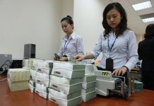 Ngân hàng trả cổ tức tiền mặt trong tháng 6