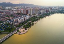 Giá căn hộ Tp. HCM chạm 250 triệu/m2, bắt chấp tháng Ngâu vẫn “nóng sốt”