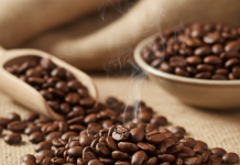 Giá cà phê 20/10: Ổn định quanh 113.500 – 114.500 đồng/kg