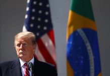 Tổng thống Trump ký lệnh gỡ thuế nhập khẩu nông sản từ Brazil