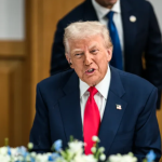 Ông Trump giảm thuế fentanyl đối với Trung Quốc xuống 10%