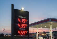 Giá xăng 20/11: Tiếp tục tăng nhẹ, ảnh hưởng đến chi phí sinh hoạt