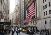 Phố Wall tăng nhẹ, NVIDIA kéo thị trường biến động