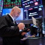 Hợp đồng tương lai chứng khoán Mỹ giảm trước tuần báo cáo lợi nhuận