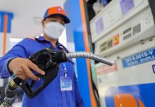 Giá xăng dầu 17/4: Dầu thế giới tăng, trong nước bình ổn giá