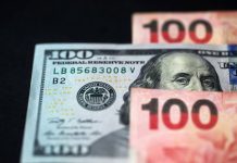 Tỷ giá USD hôm nay 15/5: USD neo đỉnh hai tuần