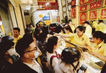 Giá vàng hôm nay 29/5: Vàng SJC mất mốc 160 triệu