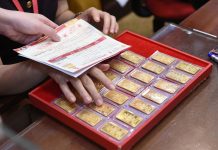 Giá vàng hôm nay 26/6: Vàng SJC đi ngang, thế giới phục hồi