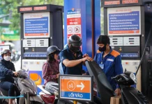 Giá xăng dầu hôm nay 17/6: Giá dầu thế giới giảm mạnh hơn 5%